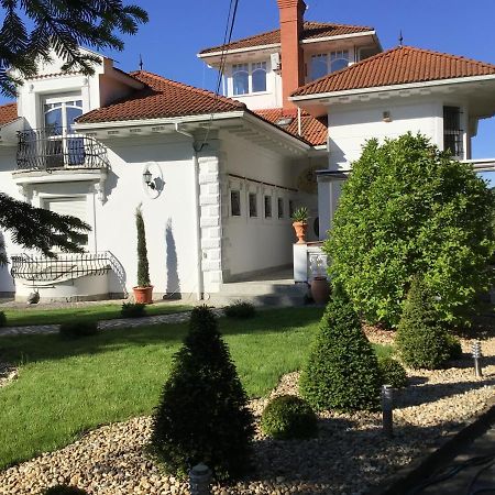 3 Bedroom Private Floor In Luxury Mansion Budapesta Exterior foto
