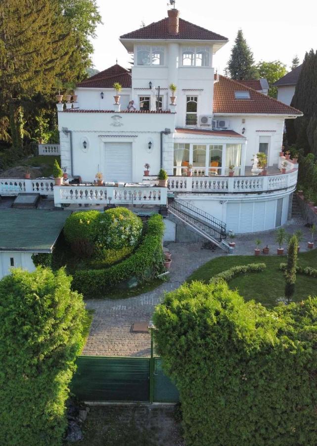 3 Bedroom Private Floor In Luxury Mansion Budapesta Exterior foto