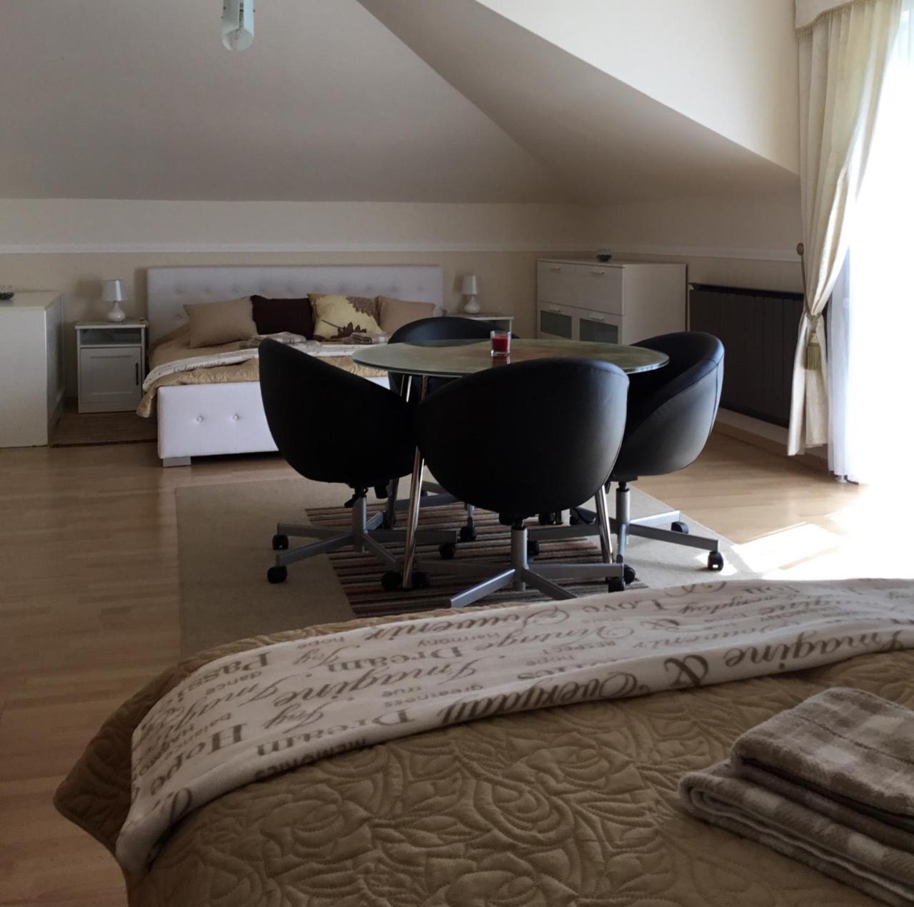 3 Bedroom Private Floor In Luxury Mansion Budapesta Exterior foto